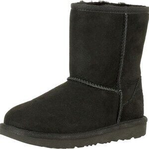 UGG Kids' Classic II Fashion Boot Size 3